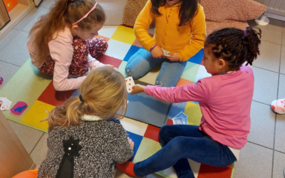 Ateliers de manipulation en math avec la méthode MHM