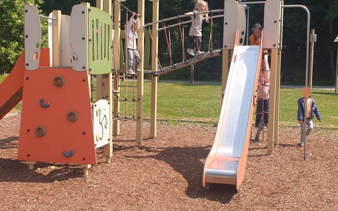 Récréation à la plaine de jeux
